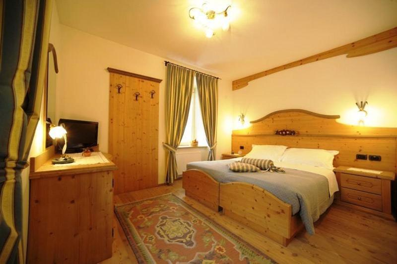 Locanda Alpina Brez Exteriör bild